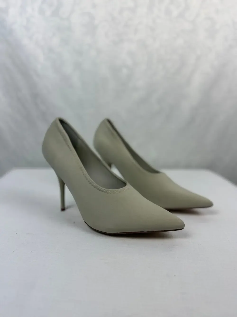 Cape Robbin Beige Pointed Toe Stiletto Pumps Women's Size 10